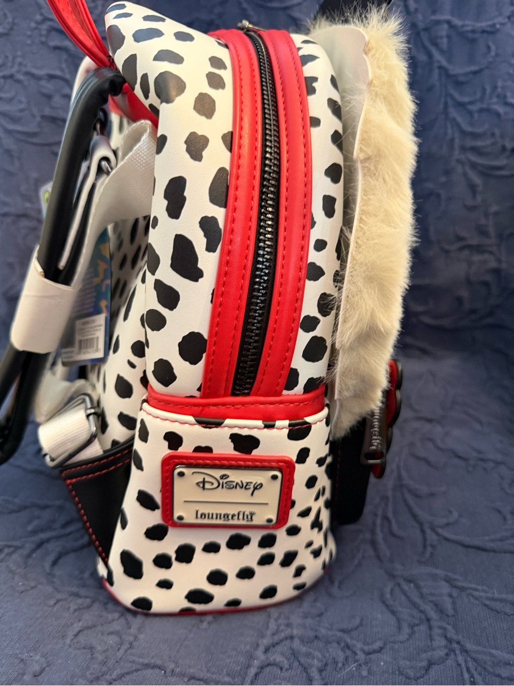 Cruella Dalmatian Graphic Faux-Fur Backpack - Black & White - Picture 4 of 11